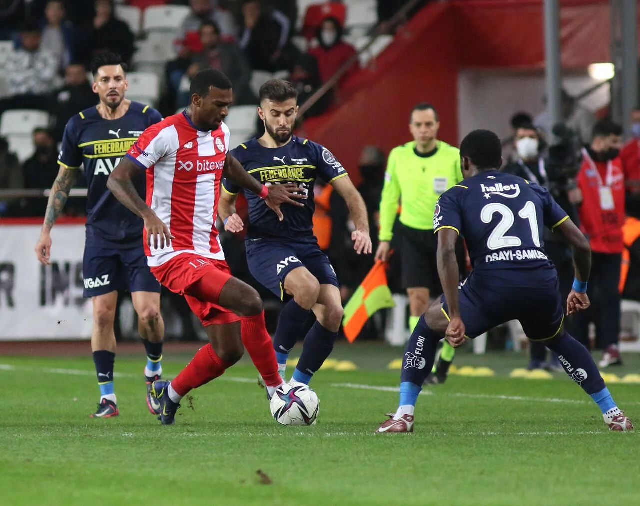 İstanbul’un 3 takımından en az puan alan takımlar arasında Antalyaspor var