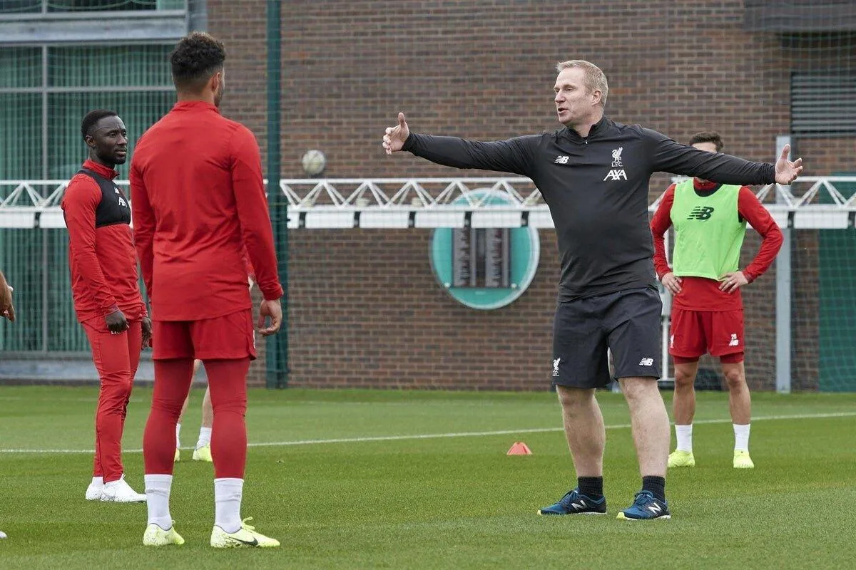 Liverpool’un hocasından Antalyaspor’a özel taç eğitimi!