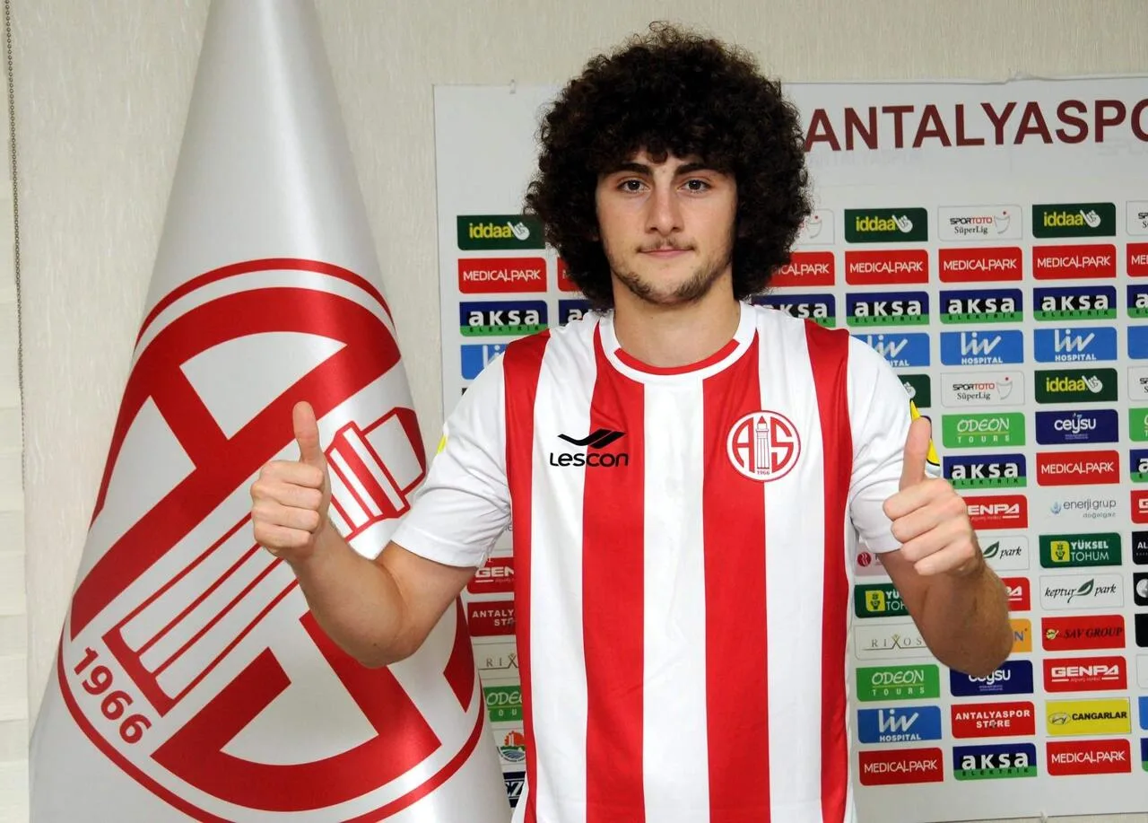 Süper Lig biletini getirmişti! Şimdi futbolu bıraktı…