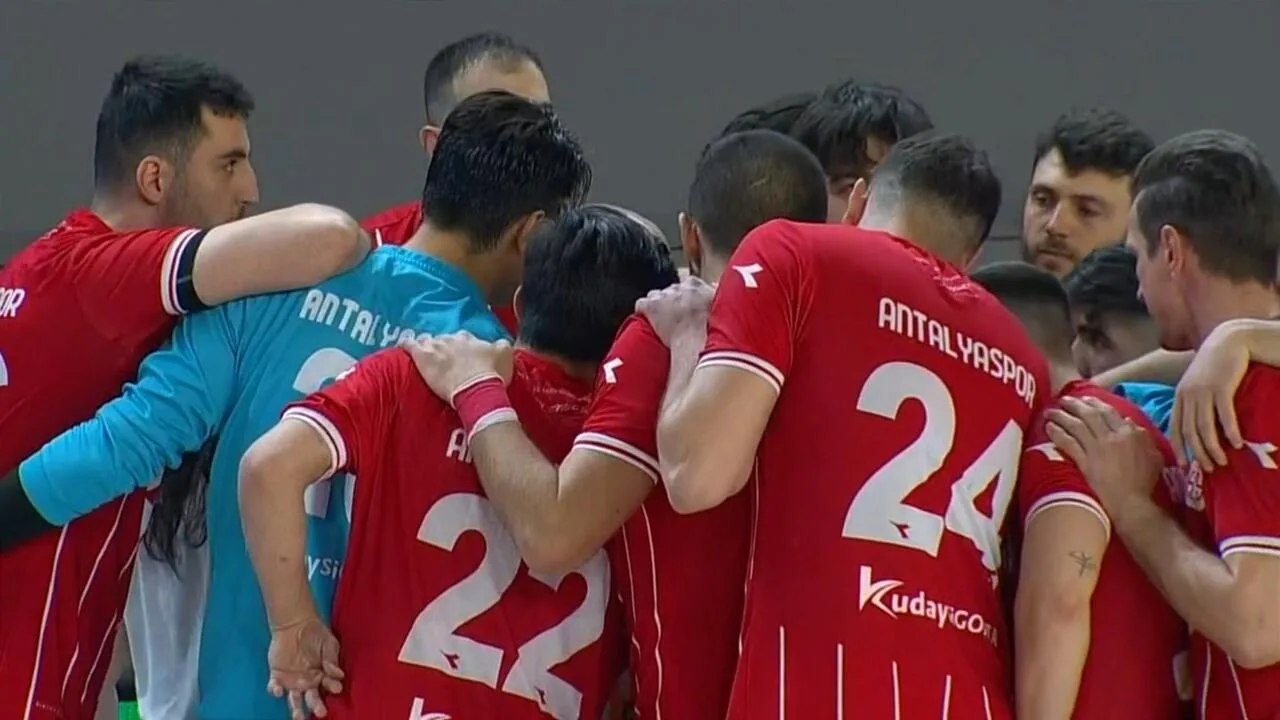 Beşiktaş 36 – 30 Antalyaspor