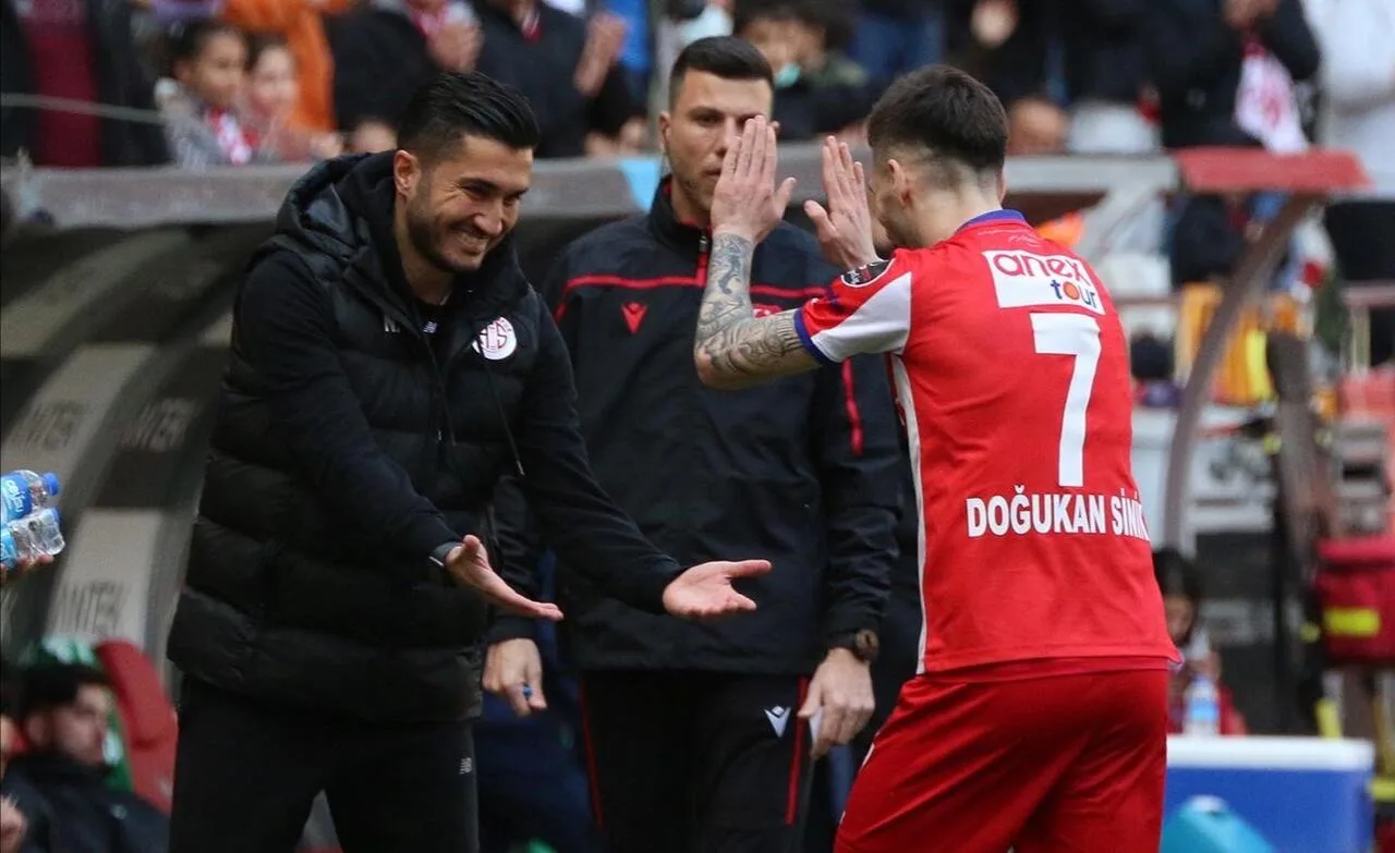 Nuri Şahin’den Doğukan Sinik’e veda paylaşımı