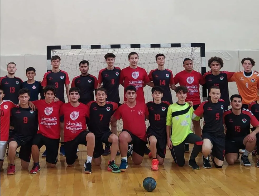 Antalyaspor hentbolu kapattı milli sporcular kulüpsuz kaldı