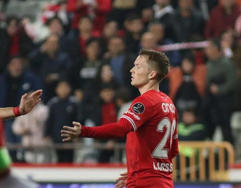 Sam Larsson’dan ilk gol
