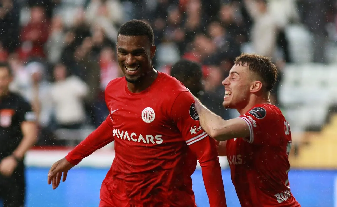 Haji Wright’tan muhteşem geri dönüş