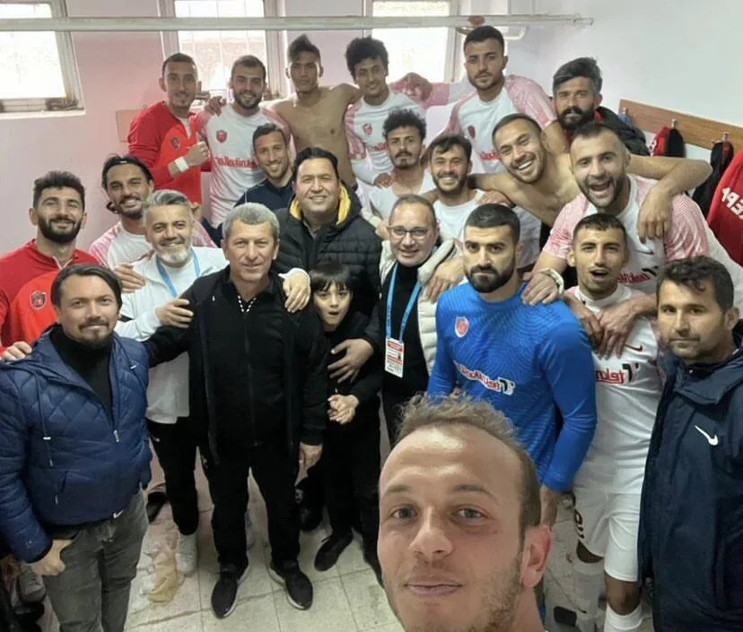 Kepez ve Kestel şampiyonluk için play off oynayacak