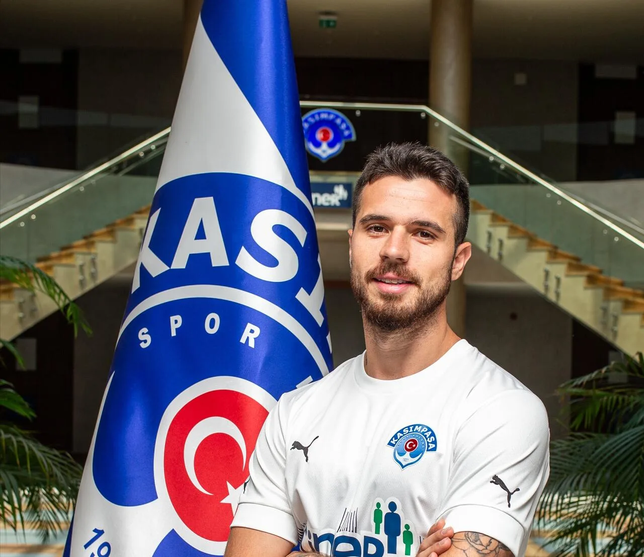 Antalyaspor’un gündemindeki Duhan Aksu Kasımpaşa ile imzaladı