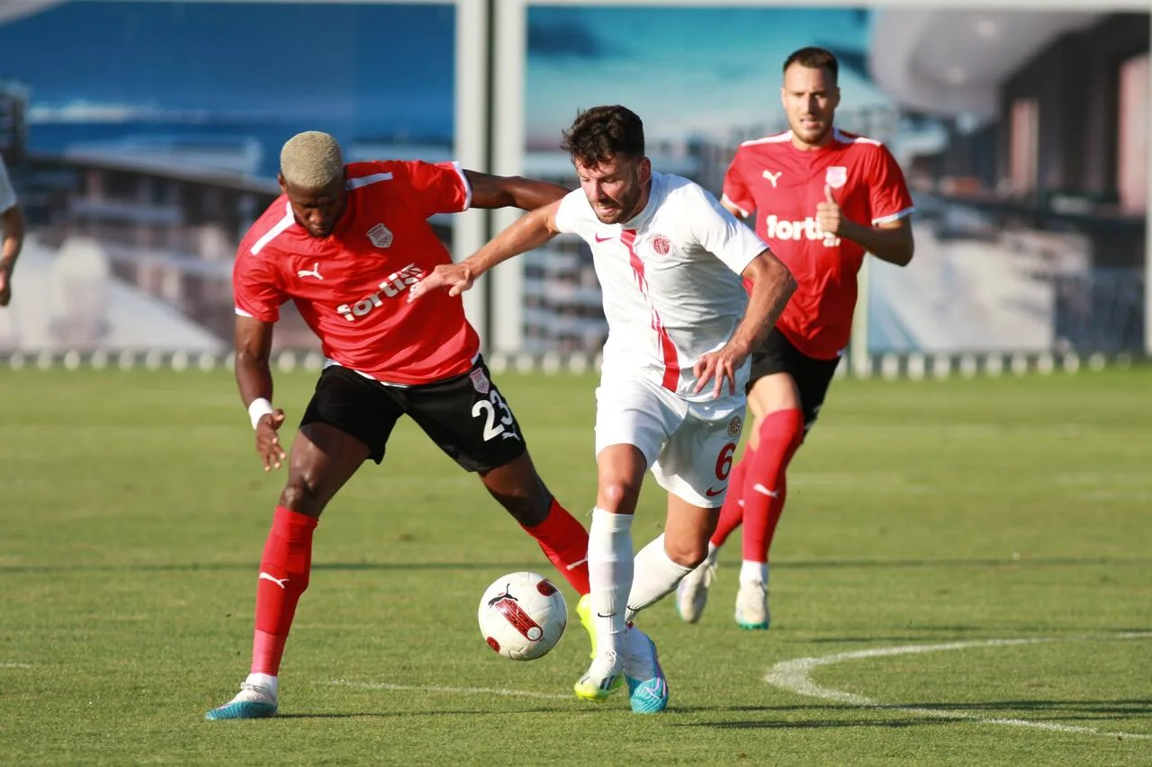 Pendikspor – Antalyaspor : 1-1 (Maç sonu)