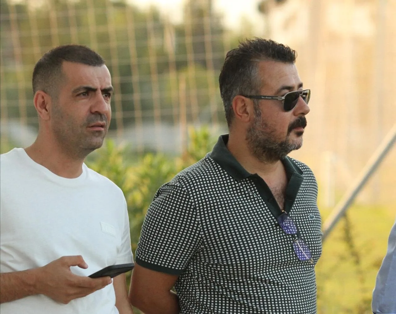 Aziz Çetin ve Emrah Çelik akrabalarının diş tedavisini yaptırmış!