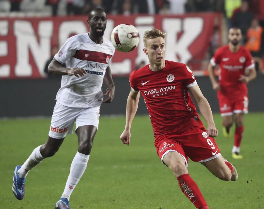 Antalyaspor – Sivasspor : 2-1 (Maç sonucu)