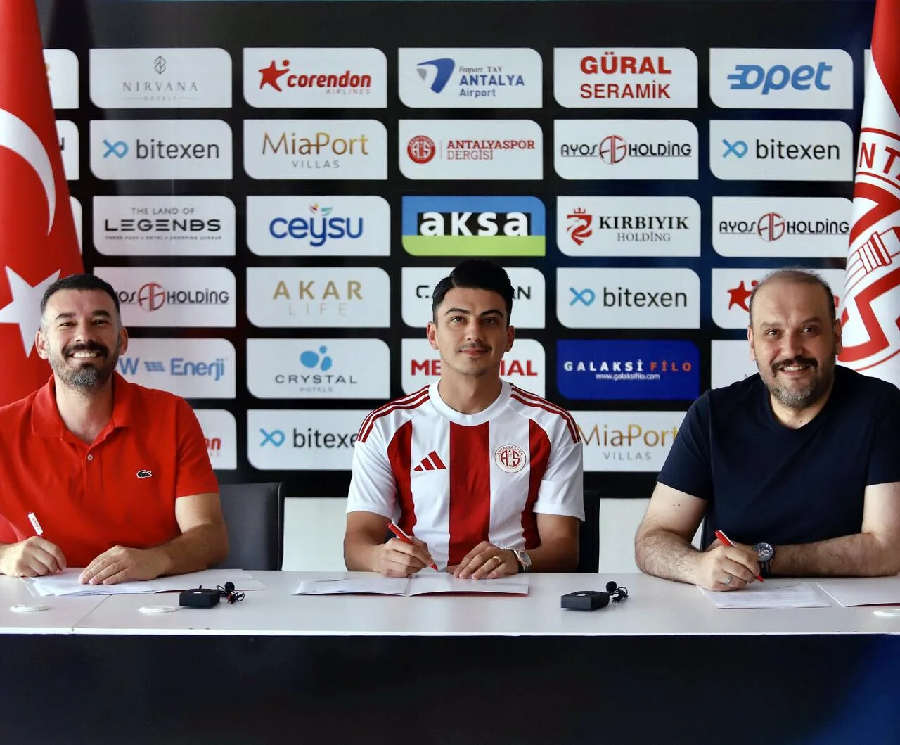 Antalyaspor Soner Dikmen ve Kenan Piric’i açıkladı