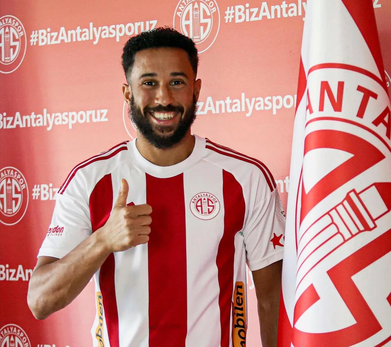 Townsend imzayı attı hedefi belirledi