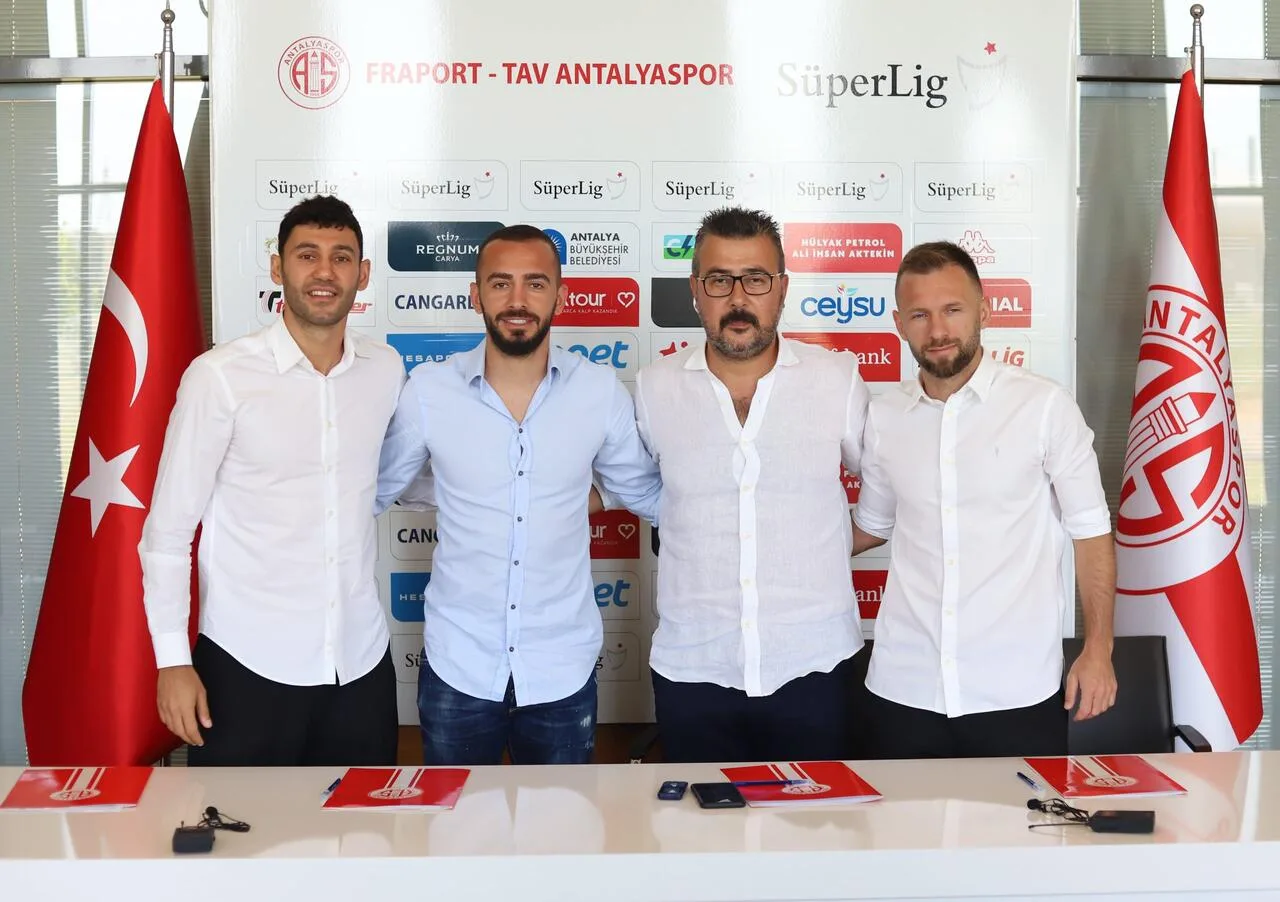 Antalyaspor’dan 3 imza birden