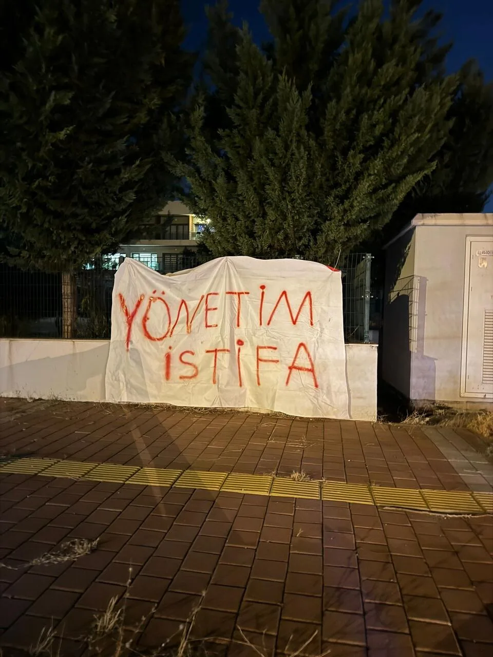 Antalyaspor’da istifa protestosu