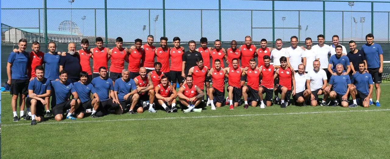 Antalyaspor kampında 22 yaş altı 11 futbolcu yer aldı
