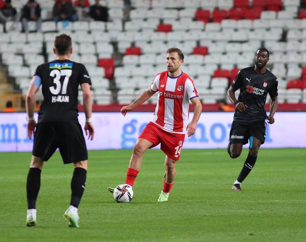 Mehmedi Almanya’ya gitti