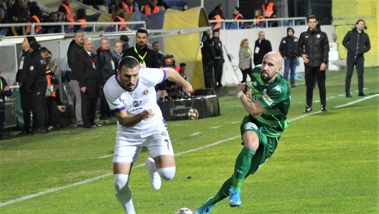 Antalyaspor, Mustafa Çeçenoğlu’nu takip ediyor