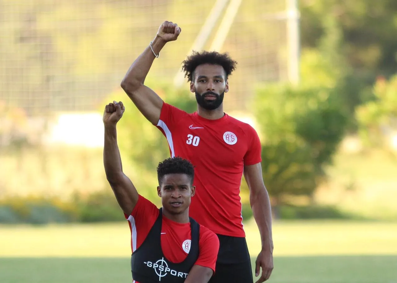 Antalyaspor’dan ırkçılığa tepki