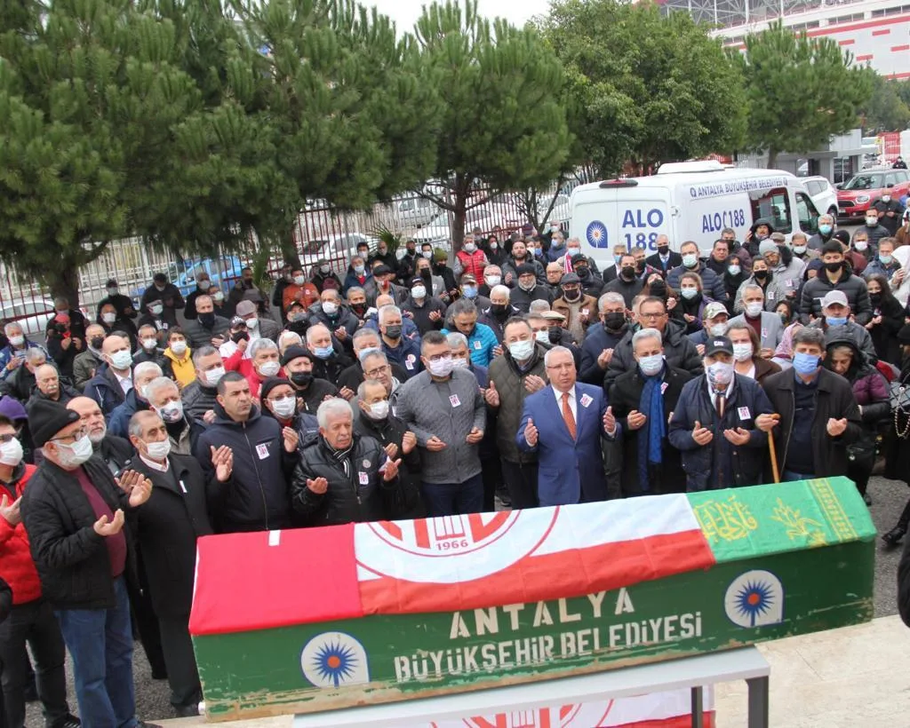 Oral Yenigün son yolculuğuna uğurlandı