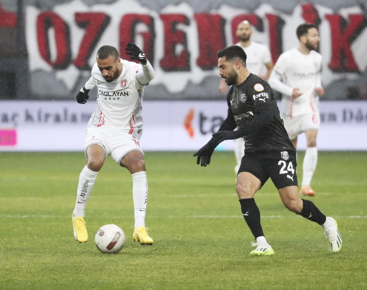 Ramzi Safouri’den 2+1 yıllık imza