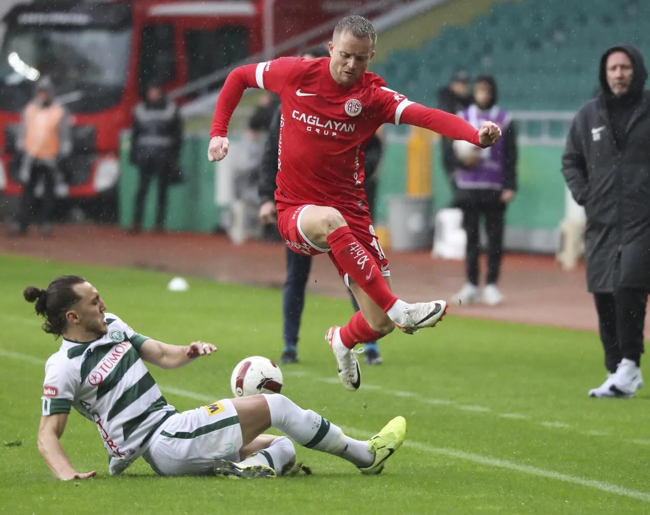 Sam Larsson: Buradan çıkmamız gerekiyor