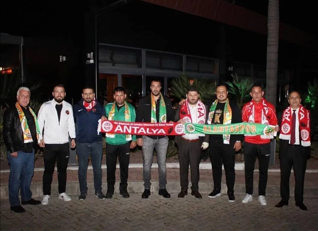 Antalyaspor ile Alanyaspor taraftarından dostluk yemeği