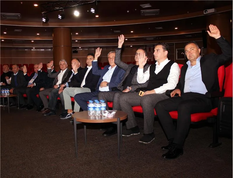 Antalyaspor’da seçim öncesi flaş gelişme
