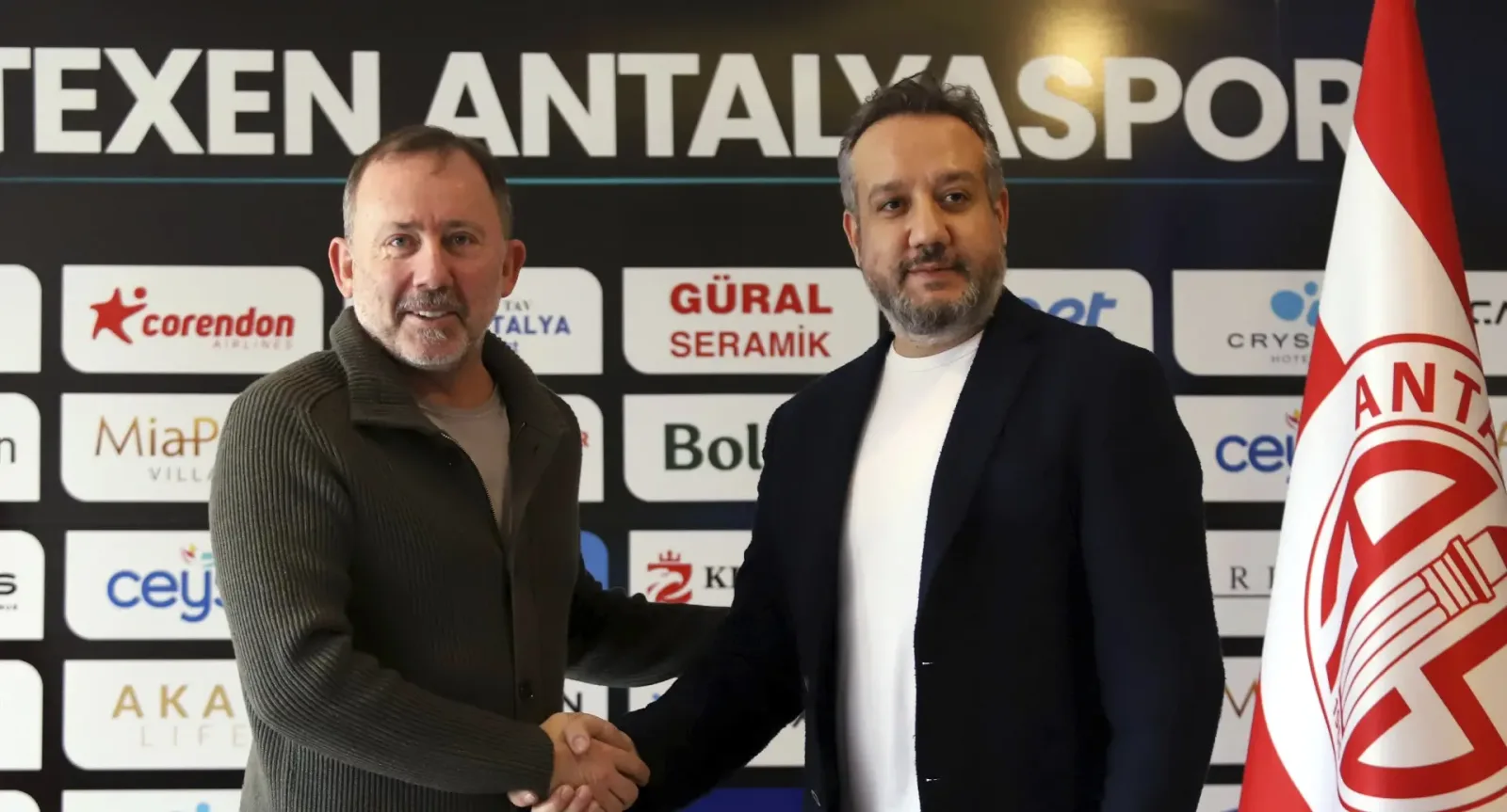 Antalyaspor, Sergen Yalçın’ın Galatasaray açıklamasının peşini bırakmayacak!