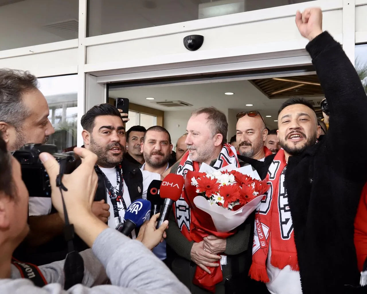 Sergen Yalçın Antalyaspor için geliyor