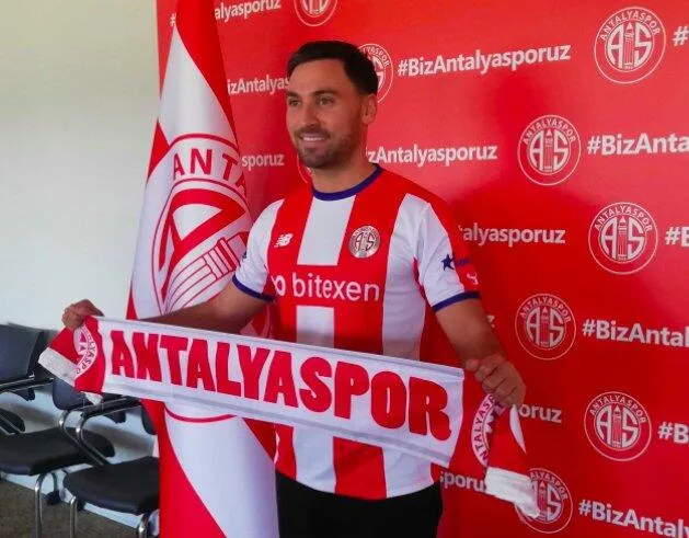 Sinan Gümüş Antalyaspor’u tercih etme nedenlerini açıkladı!