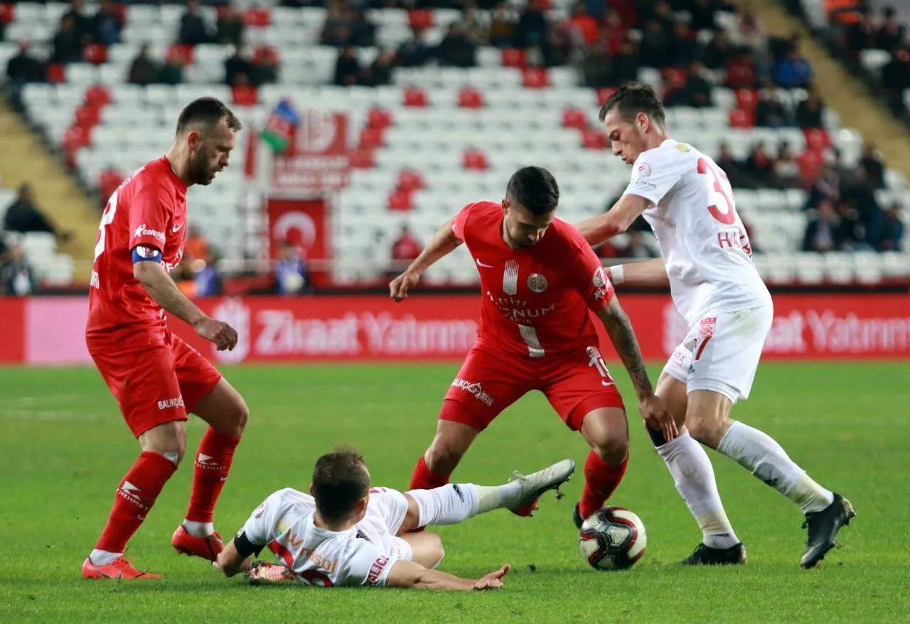 Antalyaspor’da savunma başarısı