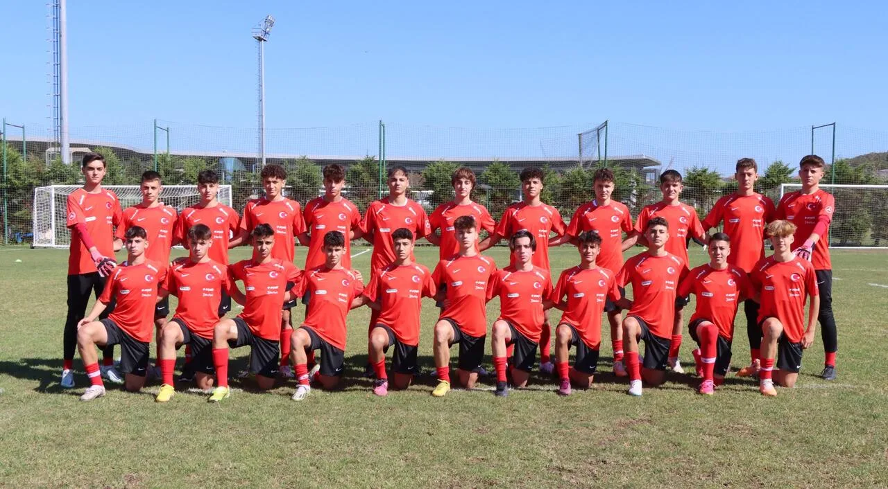 Antalyaspor’dan 5 futbolcuya milli davet