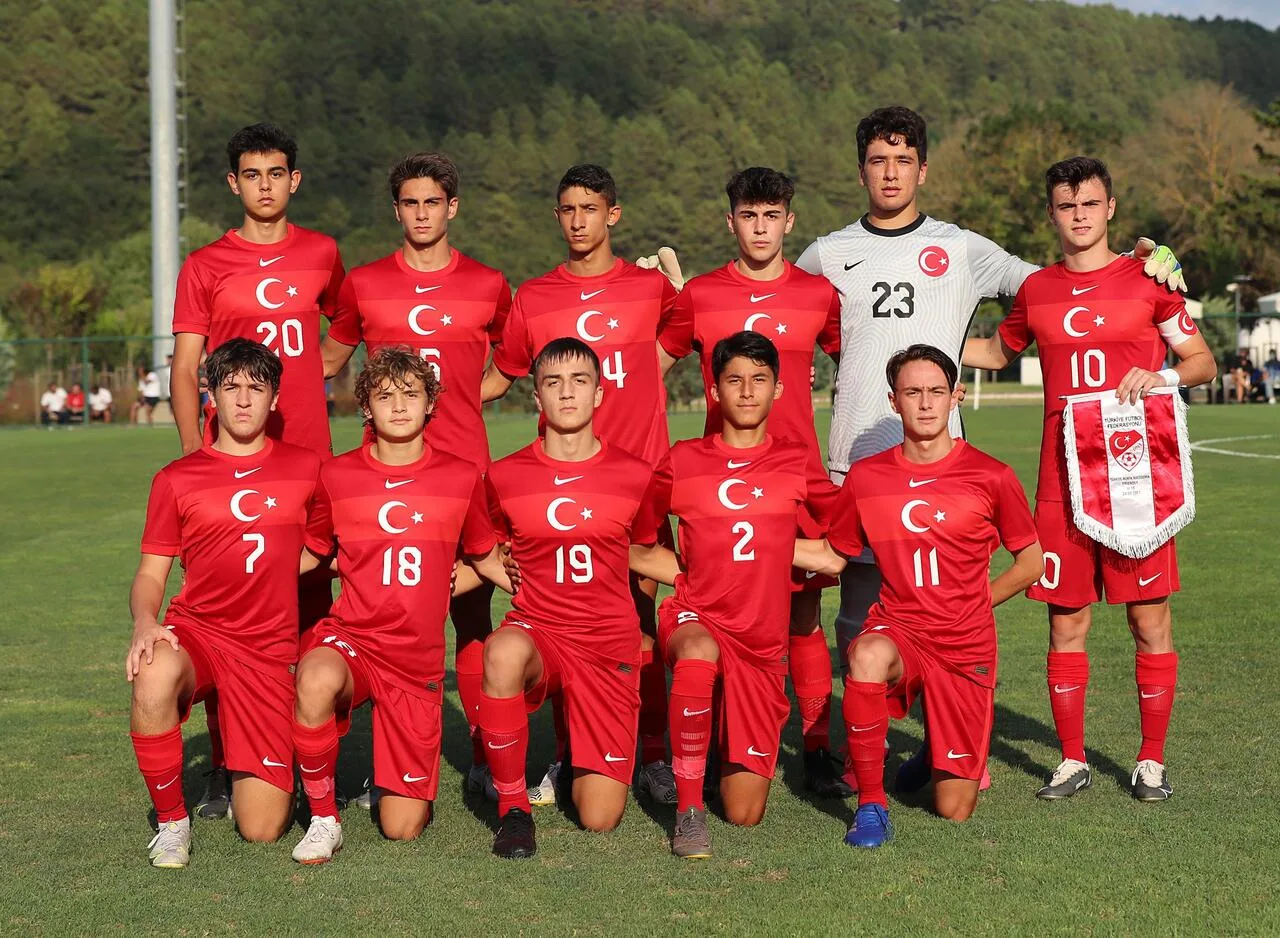 Antalyaspor’dan milli takıma iki futbolcu