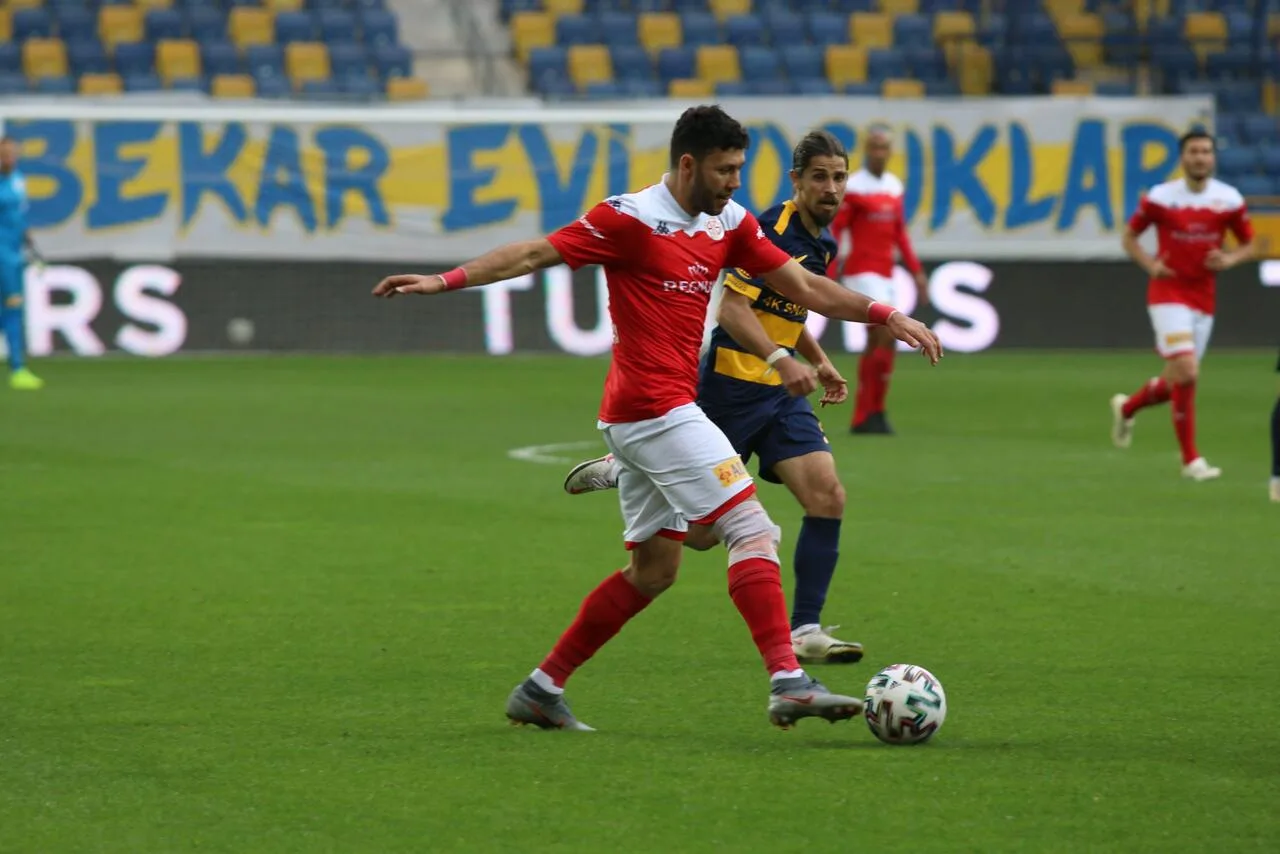Antalyaspor’da savunma çöktü