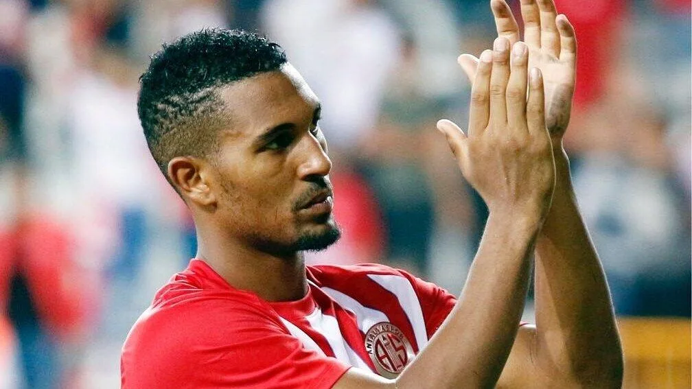 William Vainqueur 2. kez sözleşmesini fesih etti !