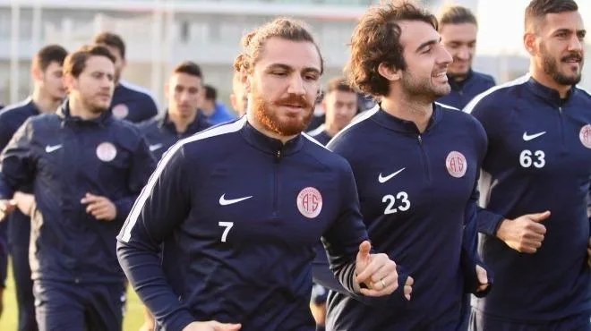 Antalyaspor’da şok sakatlık!