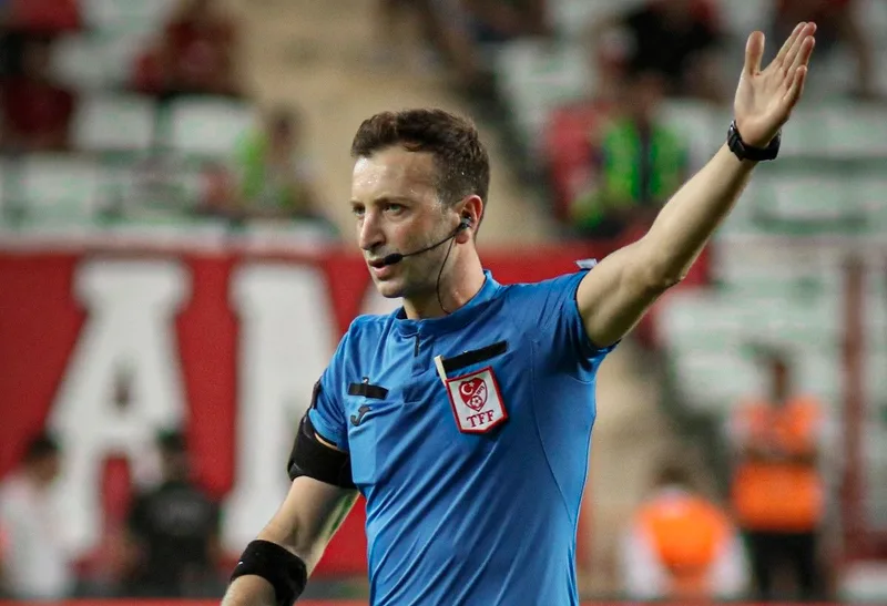 En son Antalyaspor maçında görev aldı