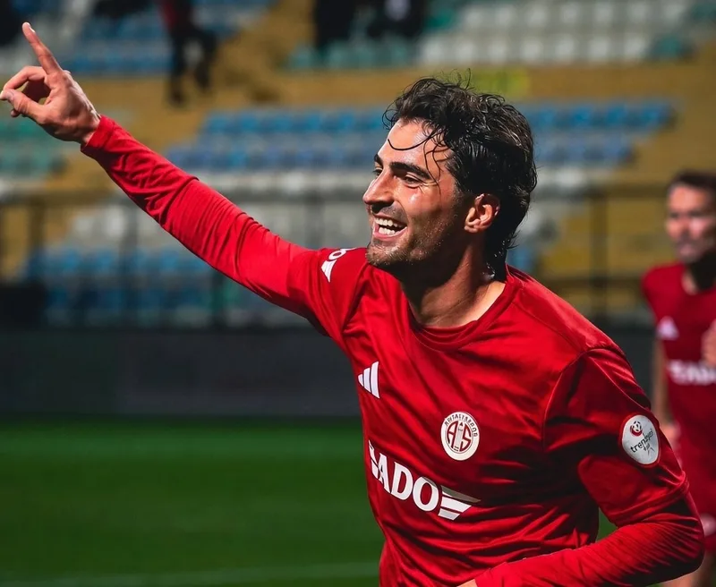 İstanbulspor - Antalyaspor : 0-2 (Maç sonucu)