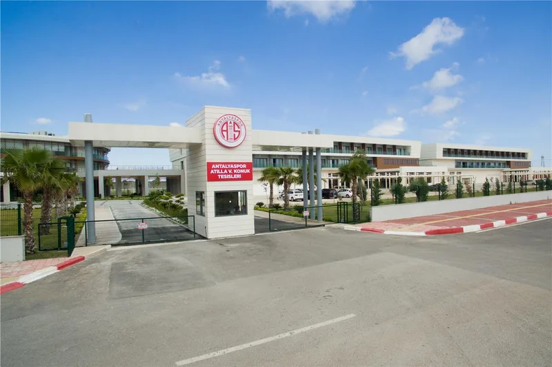 Antalyaspor’da yeniden elektrik kesildi