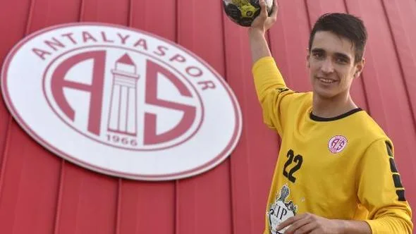 CIP Travel Antalyaspor’un genç kalecisine milli davet