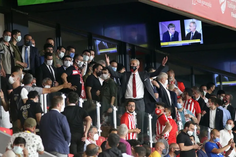 Kupa final maçında bilet dağılımı nasıldı ? Neler yaşandı
